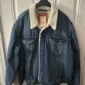 Levi's Men's Classic Blue Denim Jacket with Cream Sherpa Collar